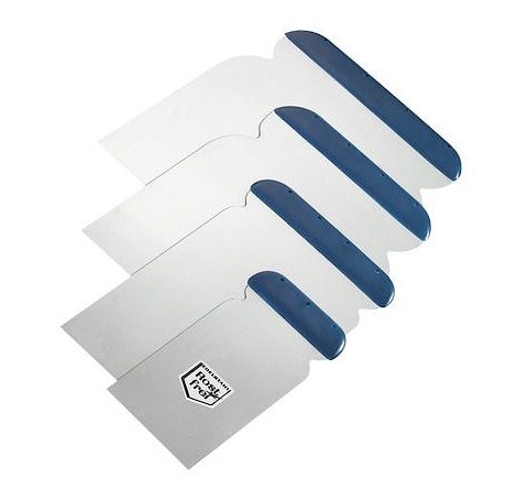 Набор японских металлических шпателей с пластиковым грифом STORCH Edelstahl-Japanspachtel-Satz. Размеры: 50/80/100/120 мм. Арт.: 32 38 00.